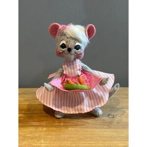 Annalee 6” Spring Garden Mouse w/pink striped dress 2009